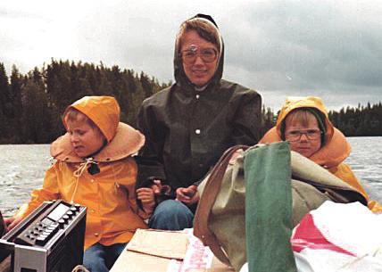 Sinne mentiin autolla, Kärkisten lossilla ja