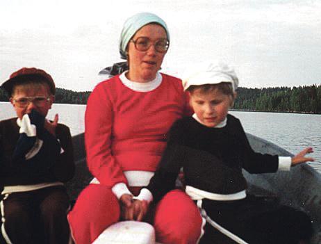 Kalasteltiin ja seikkailtiin veneellä pitkin Päijännettä.