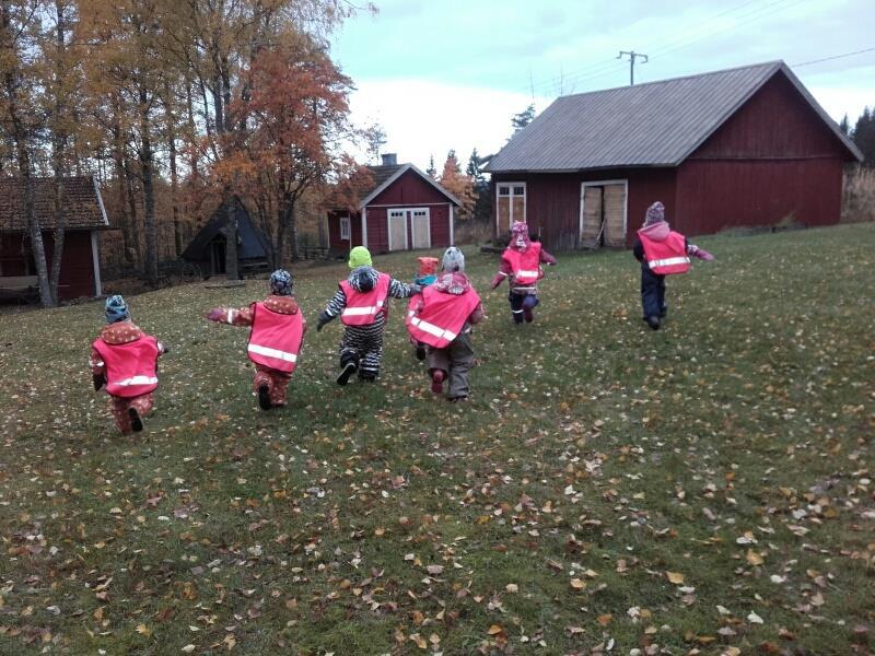 4. Varhaiskasvatuksen pedagogisen toiminnan suunnittelu ja toteuttaminen 4.