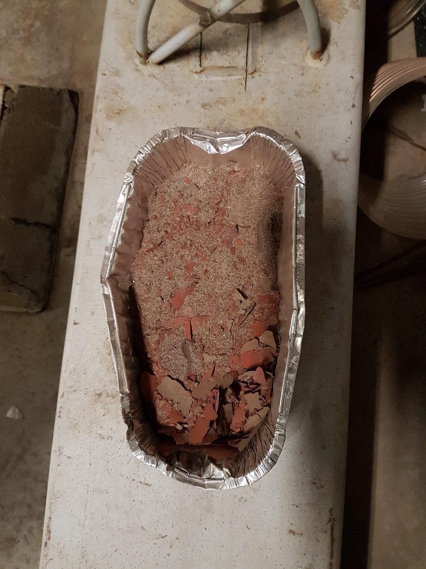 51 Polttoaineen ollessa kokopuuhaketta, oli tuhkan muodostuminen hyvin hidasta verrattuna esim. edellisellä kerralla polttoaineena olleeseen turpeeseen.