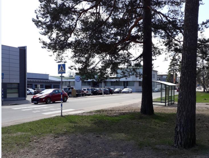 Toimenpidekohde 7 Kohde: Vuoksenniskantie, koulun eteläpuoleinen suojatie ja bussipysäkki Pysäkin siirto suojatiestä kauemmaksi; etelään