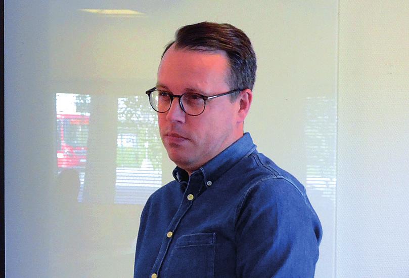 tehdä lapsista aktiivisesti kaksikielisiä.