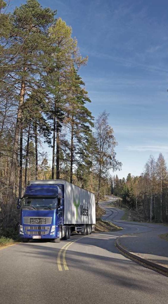 Pitkäjänteinen yrittäjäpolitiikka Kuljetus-, korjuu- ja metsäpalveluyrittäjät ovat olennainen osa ja vahvuustekijä toiminnassamme Suomessa.