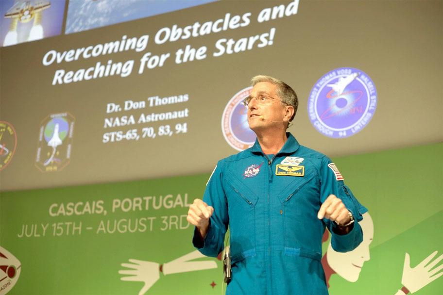 Astronautti Don Thomas. (José Gama) Kesäkuun kokeellisen valmennusleirin jälkeen joukkueet suuntasivat Viron Saarenmaalle teoreettiselle valmennusleirille.