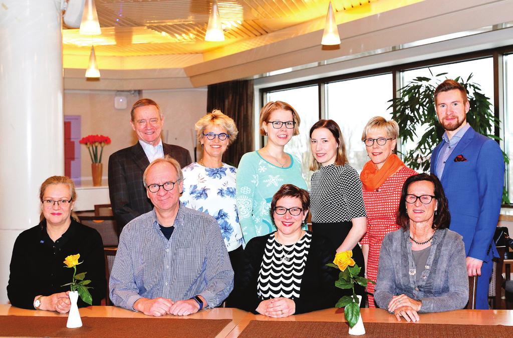 Ylärivi vasemmalta oikealle: Martti Kekomäki, Kia Pelto- Vasenius, Noora Ritamäki, Emma Hokkila, Tuula Rajaniemi ja Joonas Rautavaara alarivi vasemmalta