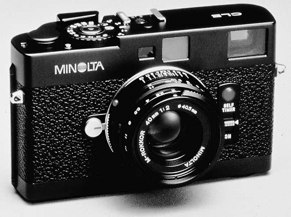 EVF:N JA LCD MONITORIN KIRKKAUS EVF ja LCD monitorin kirkkauden säätö tehdään toisistaan riippumatta. Kirkkausasteita on viisi: 1 (low) - 5 (high).