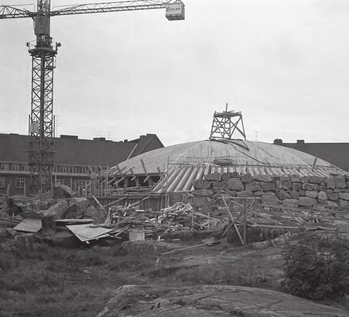 Temppeliaukion kirkon rakennusta, näkymä