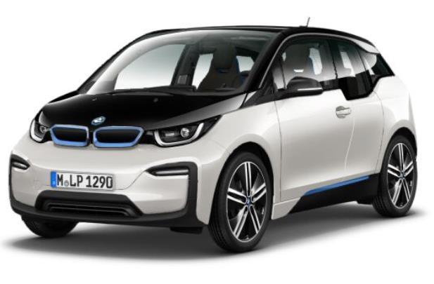 22 5 SÄHKÖAUTOVERTAILU Kaikki tähän vertailuun valitut autot ovat uusia Suomessa maahantuojan myymiä täyssähköautoja. En vertaile autoista ajettavuutta, mukavuutta tai varusteita.