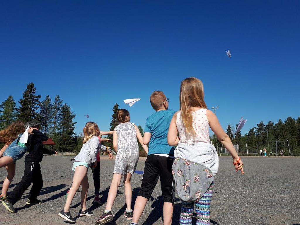 ja sen toimintoja kohtaan helpottavat lapsen koulutietä. Muistattehan vahvistaa lapsen uskoa siihen, että uusien asioiden oppiminen on mukavaa!