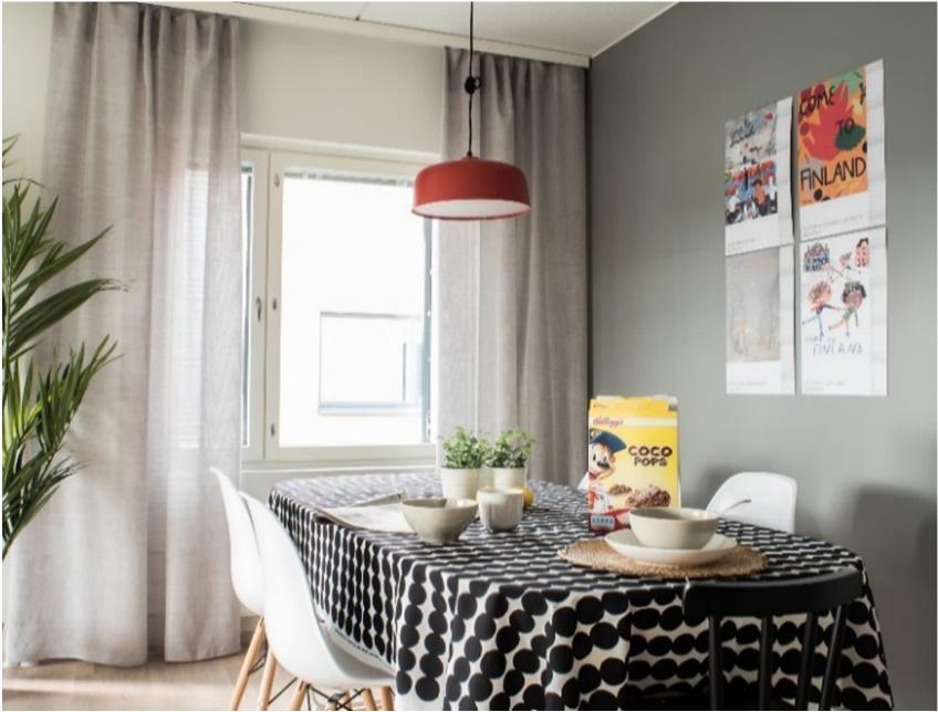 Tehosteseinä Hazy sävyt: q Y415 Posliinikukka Pro Grey harmaasävyt: q 1908 Vaaleanharmaa q