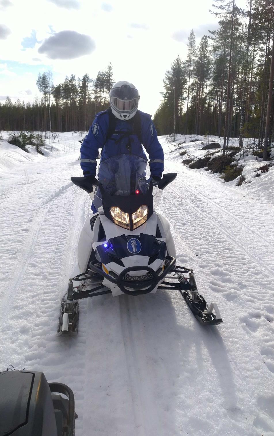 Miten puheenaiheita luodaan ja ylläpidetään?