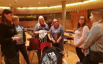 TYÖIKÄISILLE MUISTISAIRAUTEEN SAIRASTUNEILLE Tapahtui keväällä 2019 Eduskunnan pikkuparlamentissa järjestettiin 13.2. Muistiparlamentti ensimmäistä kertaa.