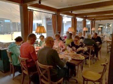 Syksyn 2019 nuorten vertaistapaamiset ovat ti 1.10. ja ma 11.11. (Kts. s. 22) Työikäisenä muistisairauteen sairastuneiden virkistysloma järjestettiin Vuokatissa toukokuussa.