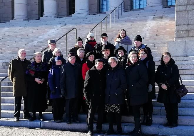 KANNANOTTO Elämä edellä Parisuhde ja muistisairaus Ennen muistisairauden tuloa perheeseemme uskoimme ymmärtävämme, mitä sairaus merkitsee sairastuneelle ja hänen läheisilleen.