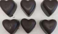 Silikonimuotilla valmistetuista suklaista tuli kiiltäviä (koe 6 11),