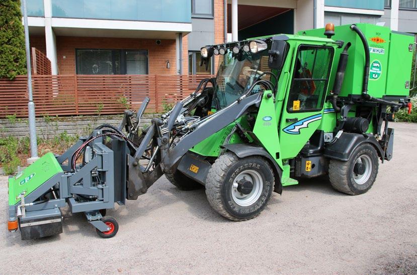 Poltin-diesel/kaasu Painepesuri 50/150 bar Pick-up tai peräkärry sovitteinen MCP 24 / 32 Vesitankki 550 1000 litraa 2 lämmitintä, kapasiteetti 24 tai 32 l/min Korkeapainepesuri 120 bar