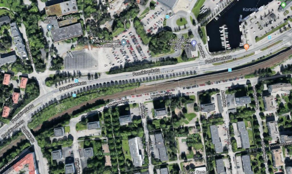 Radassa olevat epäjatkuvuuskohdat kuten vaihteet, sillat ja alikulut on merkitty ilmakuvaan kuvassa 4.4. Nämä kohdat voivat paikallisesti kasvattaa tärinä- ja runkomelutasoja.