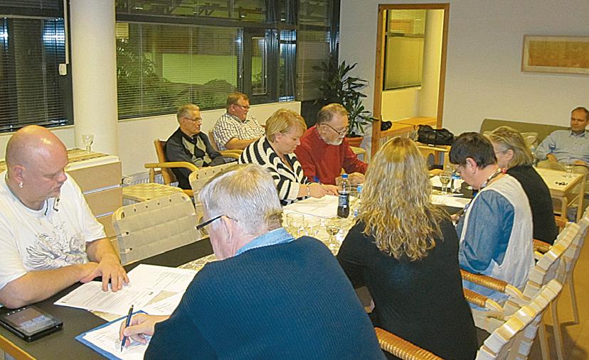 SYYSKOKOUS Helsingin Toimihenkilöt TU ry:n syyskokous pidettiin 17. marraskuuta Ruoholahden Valimon saunakabinetissa. Esityslistalla oli mm.