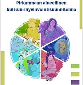 "Harvemmin puhutaan kosketuksesta, hymyistä, välittämisestä, huolesta. Työstä, joka ylläpitää elämää", Halonen kirjoittaa. Kuvapäiväkirja sisältää kuvia ja tekstejä yhteisötaiteilijan työstä.