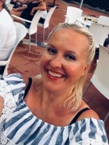 Otto Leskinen Olen 15-vuotias lukiolainen Nilsiästä ja lempiharrastuksiani ovat ruoanlaitto ja leipominen. Lisäksi harrastan partiota, salibandyä, laskettelua ja golfia.