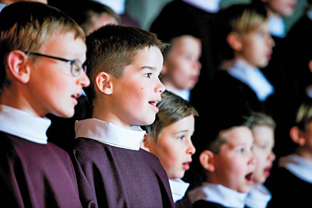 B 8 SILTA 9/2019 Konserttitarjotin Konsertteja 4.9. 2.10.2019 Lounasmusiikkia ke 4.9. klo 12 Aleksanterin kirkko Heikki Hattunen, tenori Riikka Viljakainen, piano Vapaa pääsy Liisa Karling/ Studio Karling Lietsun gospelkirkko pe 13.