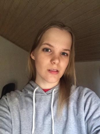Olen 20-vuotias Porissa syntynyt Pirkkalan kautta Joensuuhun eksynyt nuori nainen.