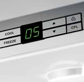 AirSystem AirSystem saa kylmän ilman leviämään tasaisesti eri puolille jääkaappia ja kaikille hyllyille. Se pitää lämpötilan tasaisena koko jääkaapissa.