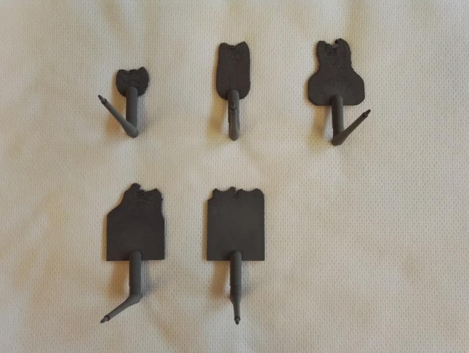 31 Kuviossa 31 on täyttymissarjan 2 kappaleita. Ruiskutusnopeutena käytettiin 5 mm/s ja muottilämpötilana 50 C.