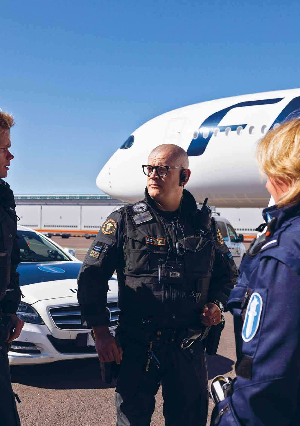 Kansallisen turvallisuuden uhat torjutaan Tunnistamme kansallista turvallisuutta uhkaavat ilmiöt Paljastamme ja estämme uhat oikea-aikaisesti Yhteensovitamme siviilivalmiutta Huolehdimme