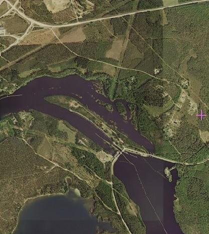 2.2 Kuurna ja järvilohi TULVAUOMA Voimalaitoksen vieressä sijaitsee Kuurnan tulvauoma (Laurinvirta), joka on järvilohen alkuperäistä lisääntymisaluetta.