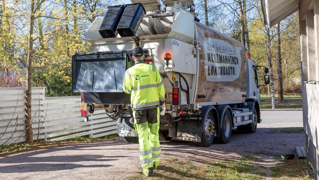 HSY järjestää kunnallisen jätehuollon HSY:n asiakkaita ovat asukkaat ja julkishallinto pääkaupunkiseudulla sekä erillisellä sopimuksella Kirkkonummella Tehtävät Vaarallisten jätteiden ja