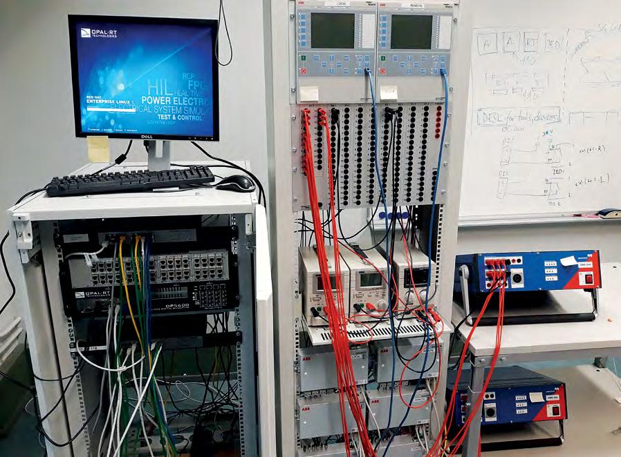 Älykkäiden sähköjärjestelmien laboratorio simuloi reaaliajassa Teksti: Riikka Kalmi, Vaasan yliopisto Yksi Vaasan yliopiston tärkeimmistä energiajärjestelmien digitalisaatioon liittyvistä hankkeista