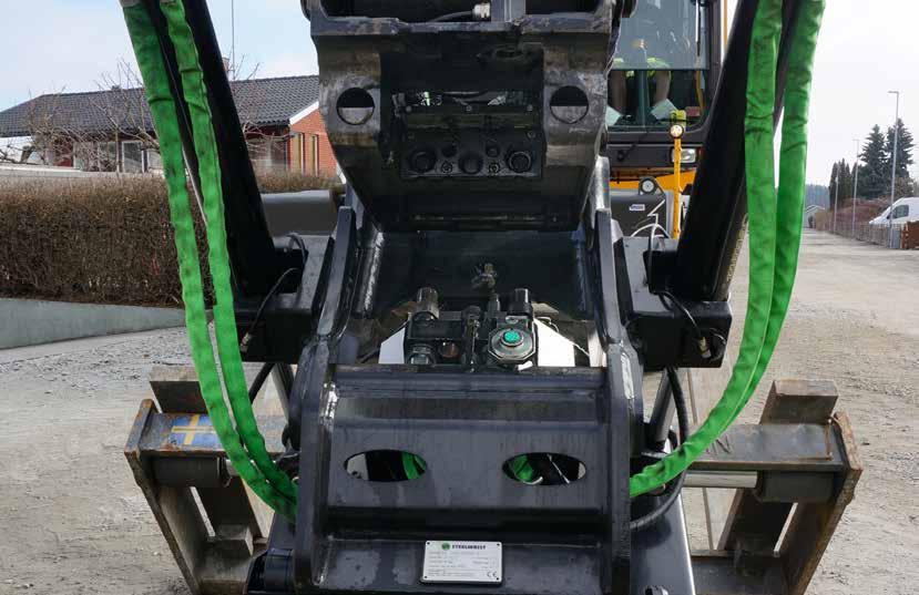 HIGH FLOW HYDRAULICS Nuorrutusteräsvalu, paras kestävyyden ja painon suhde Front Pin Lock -tason turvallisuusvaatimukset ovat lisääntyneet monilla markkina-alueilla ISO13031 mukaiset vaatimukset