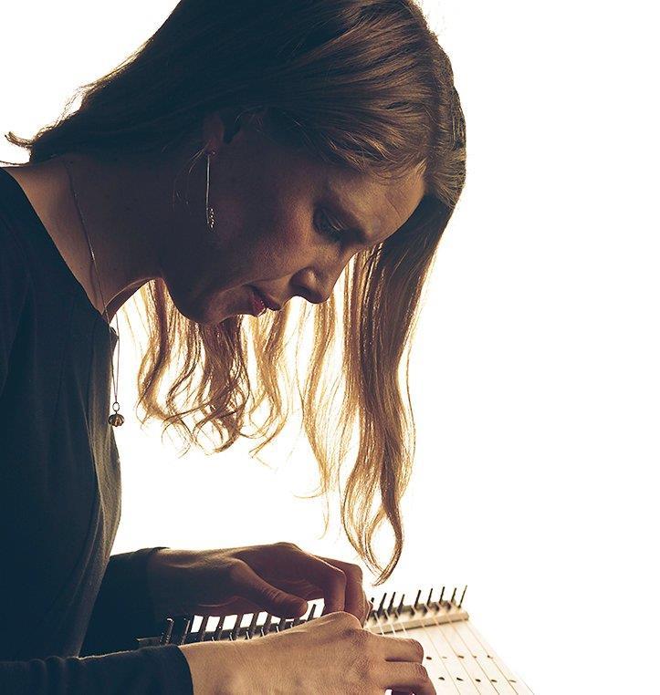 Mirja Palo, kantele Esiintyy meille Fyrklövernin ruokasalissa 26/4 2019 klo 17.