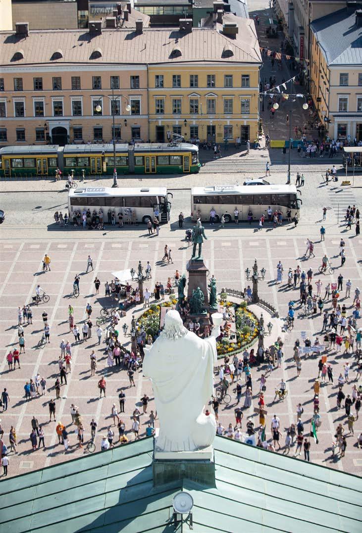 Tuomiokirkkoon haetaan vapaaehtoisia iltapäivystäjiä Kesän Avoimet Ovet eli KAO aloittaa toimintansa jälleen kesäkuun alussa.