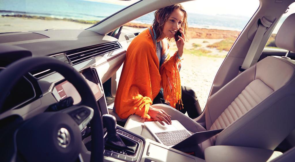 04 Oli suuntana sitten työ- tai lomamatka kun olet usein tien päällä, kuljettajaa avustava Travel Assist -järjestelmä tuo rentoutta ajamiseen.