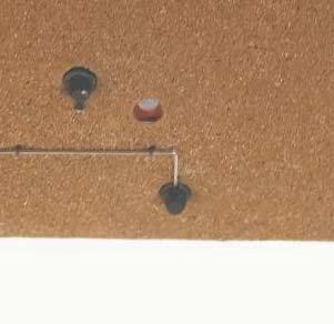 100 Katon kaasuputket Kaasuputki tehdään 0,3mm metallilangasta. Taivuta langan toinen pää 90 astetta.