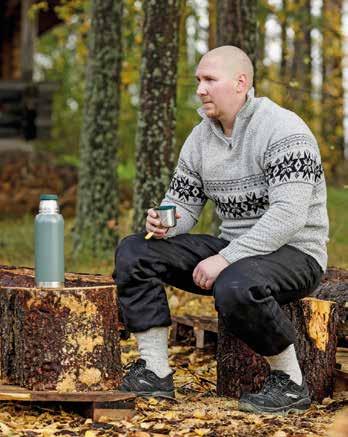 TODELLINEN THERMO-SUKKA, joka on hyvin istuva, lämmittää hiostamatta ja pysyy näin kuivana.