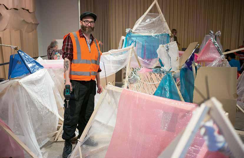 Lasten museofestareiden majadiscossa sai rakentaa oman majan ja kuunnella musiikkia.