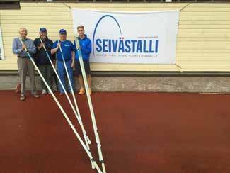 Seivästalli ry:n toimintakertomus 2016 sivu 8 Seivästalli luovutti seivässetin Turun seiväskoululle Seivästallin toiminnan kulmakivenä on uusien harrastajien tuominen lajin pariin ja jo lähes 10