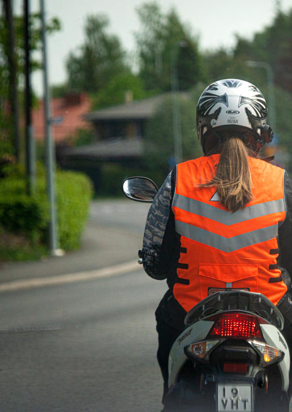 Etenemisohjeet mopo 5. Kun olet suorittanut kaikki verkkotunnit, voit jatkaa Netreeni harjoituksilla. Netreeni on harjoitus, joka vastaa oikeaa teoriakoetta.