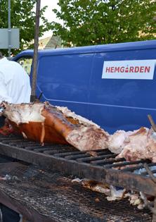 Ravintola Ädelbragd valmistaa grillattua sikaa.