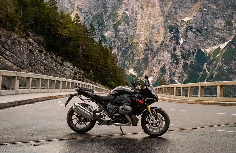 BMW R 1250 RS Merkki: BMW Tyyppi: Katupyörä Kunto: Kuutiotilavuus: ccm 21040 Kokonaishinta sisältää moottoripyörän + alv:n 24 % ja autoveron. Kokonaishintaan lisätään toimituskulut 490.