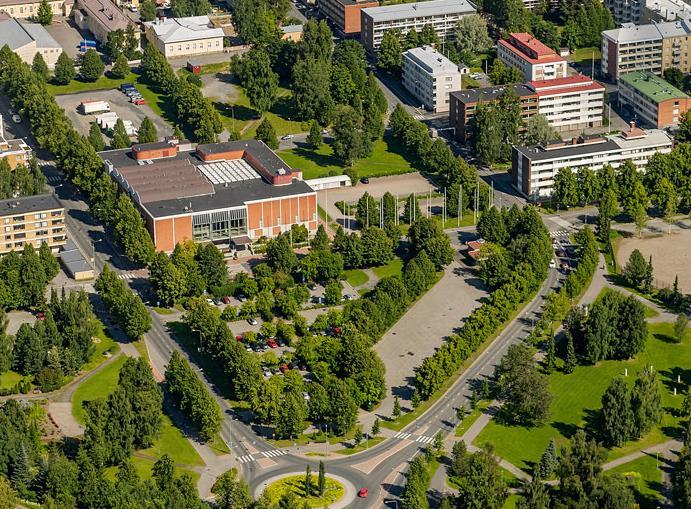 HOTELLI- JA KONGRESSIKESKUS 7 Kuva 4. Viistoilmakuva kaava-alueelle etelästä (20