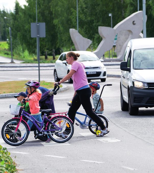 Liikenneympäristön parantaminen Liikenneympäristön toimenpideohjelma laadittiin yhteistyössä ELY-keskuksen ja kaupungin teknisen toimen kanssa.