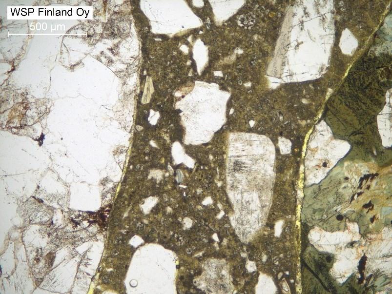10 JIM10 Ohuthieen koko 45 x 28 Karkea kiviaines Hieno kiviaines Sideaines Kalsiumhydroksidi Pyöristyneitä granitoidi- ja gneissikappaleita sekä yksittäinen gabro.