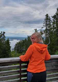 Toivottavasti sieltä löytyy sopivia tuotteita arkeen ja juhlaan. KUUSAMO OULU Kuvaston keskeltä löytyy oman alueemme paikallisia tuotteita sekä kotimaisia teollisuuden tuotteita.