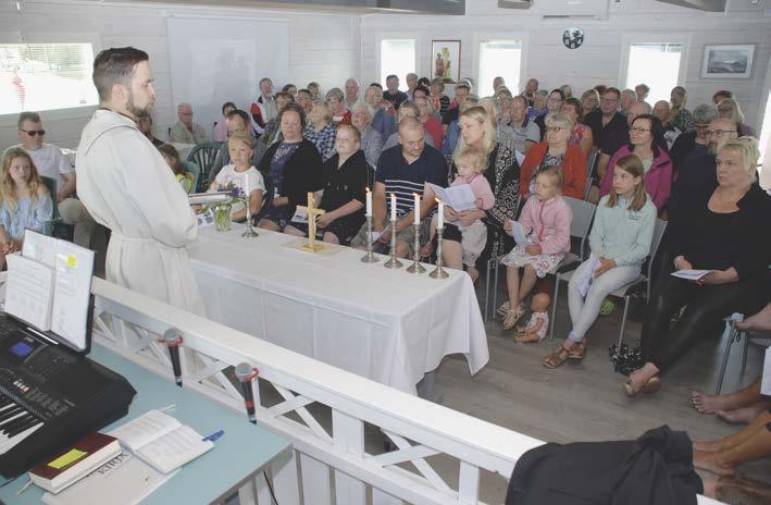 kulovaroitustila. Aattoillan kruunasikin Petri Forsman Duon tanssitahdit Pavilla.