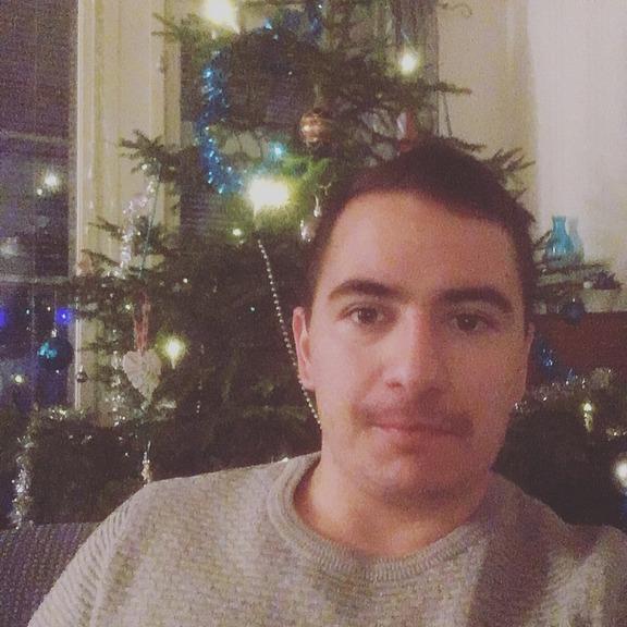 Syksyn alku on varmasti melkoista hässäkkää, koska kaikki on uutta ja ihmeellistä. Te tulette saamaan paljon uutta informaatiota kaikenlaisista opintoihin liittyvistä asioista.