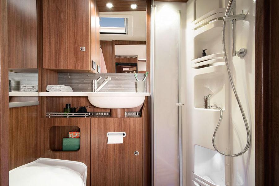 HYMER ML-T - Pesutila Täällä oleskelee mielellään.